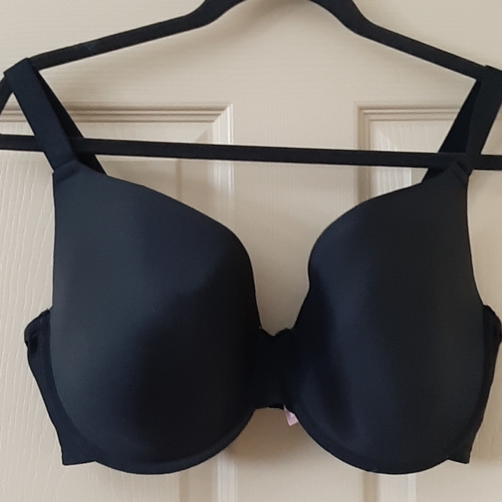 Black Secret Treasure wired padded bra